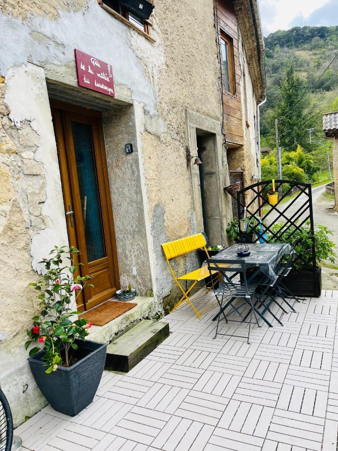Le Gite De La Vallee Du Douctouyre Dun Dış mekan fotoğraf